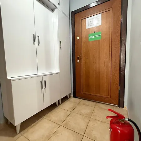 Modern 3-br W Ac & Elevator, Near Metro Διαμέρισμα Κωνσταντινούπολη