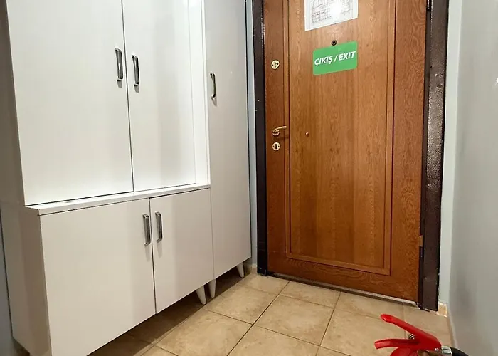 Modern 3-br W Ac & Elevator, Near Metro Διαμέρισμα Κωνσταντινούπολη