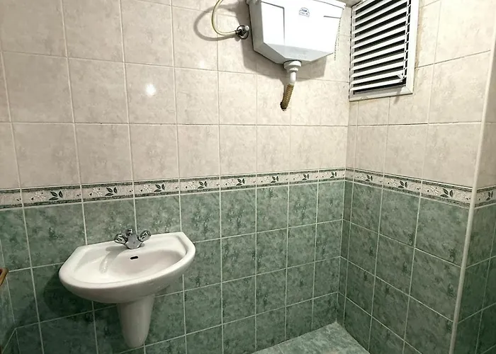 Modern 3-br W Ac & Elevator, Near Metro * Κωνσταντινούπολη