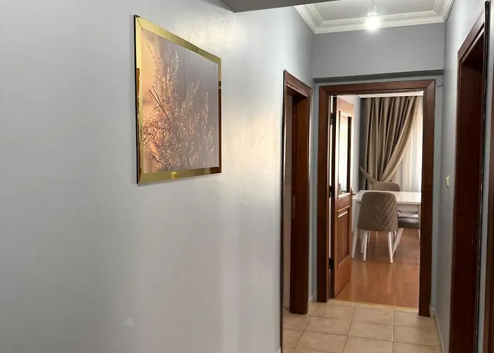 Modern 3-br W Ac & Elevator, Near Metro Κωνσταντινούπολη