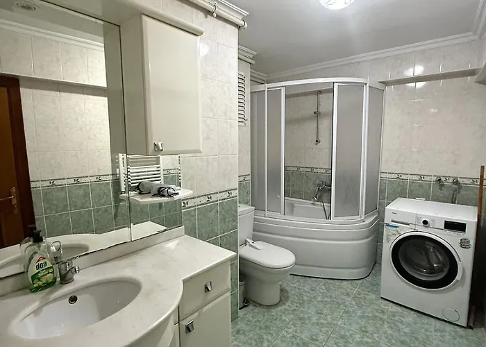 Διαμέρισμα Modern 3-br W Ac & Elevator, Near Metro