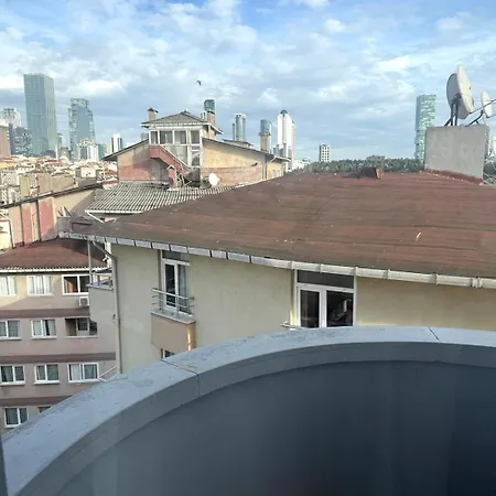 Modern 3-br W Ac & Elevator, Near Metro