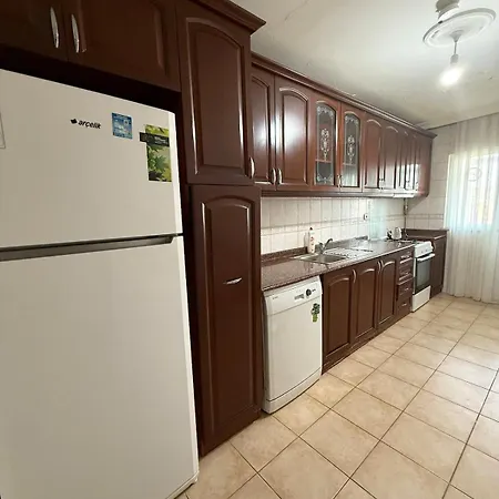 Lägenhet Modern 3-br W Ac & Elevator, Near Metro *